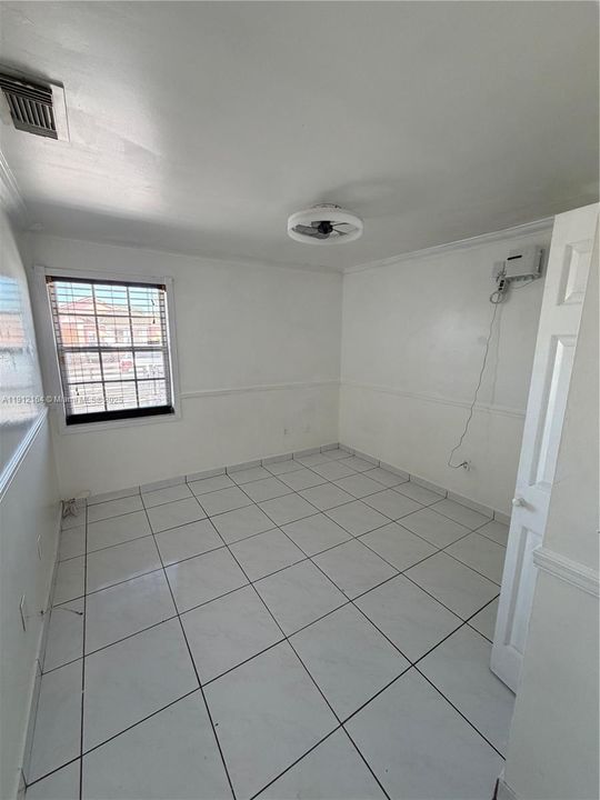 For Rent: $3,200 (3 beds, 2 baths, 1598 Square Feet)