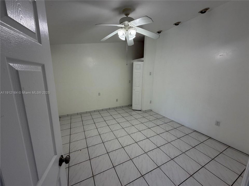 For Rent: $3,200 (3 beds, 2 baths, 1598 Square Feet)
