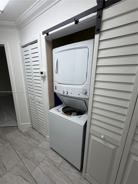 For Rent: $3,200 (3 beds, 2 baths, 1598 Square Feet)