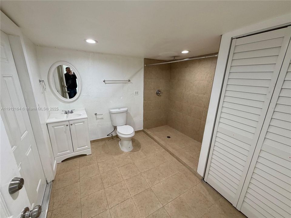 For Rent: $3,200 (3 beds, 2 baths, 1598 Square Feet)