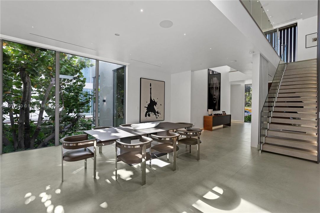 For Sale: $12,500,000 (8 beds, 9 baths, 7840 Square Feet)