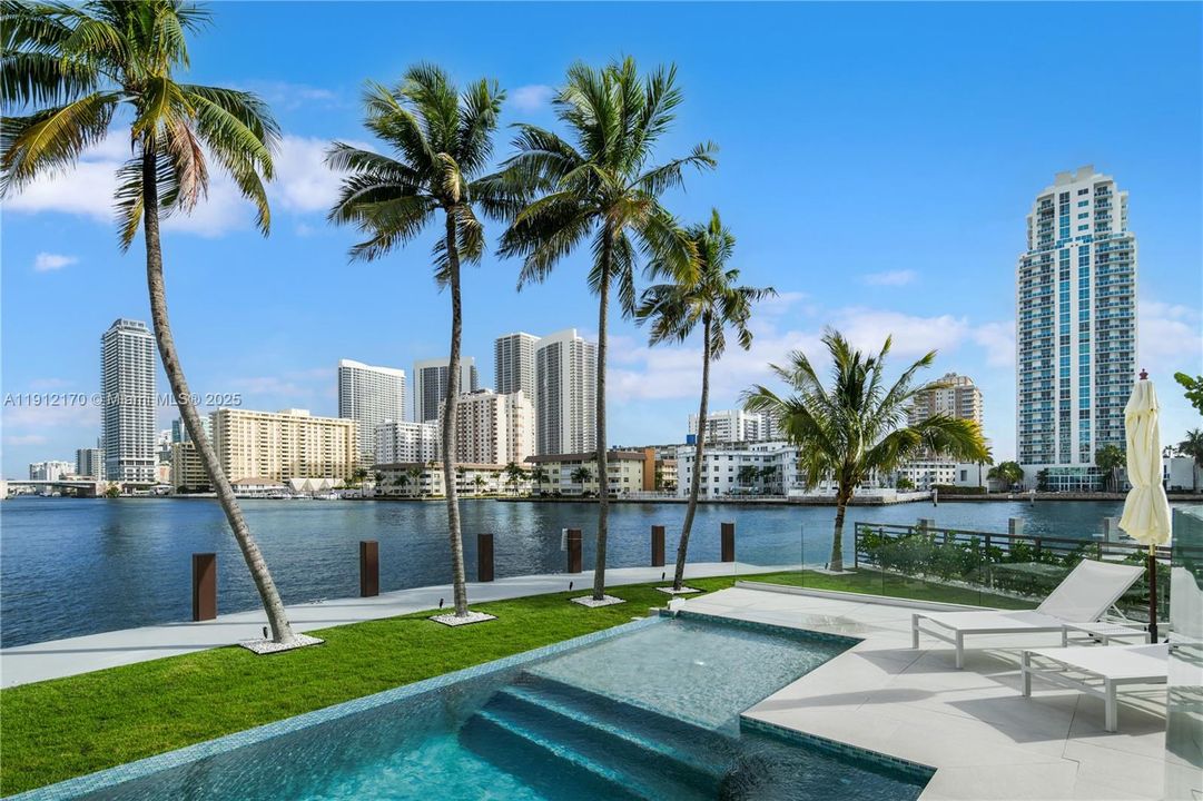 For Sale: $12,500,000 (8 beds, 9 baths, 7840 Square Feet)