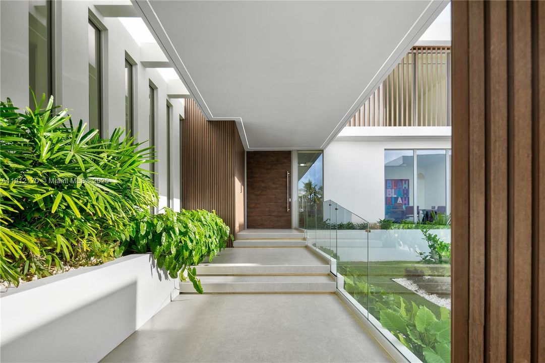 For Sale: $12,500,000 (8 beds, 9 baths, 7840 Square Feet)