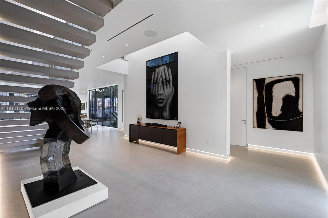 For Sale: $12,500,000 (8 beds, 9 baths, 7840 Square Feet)