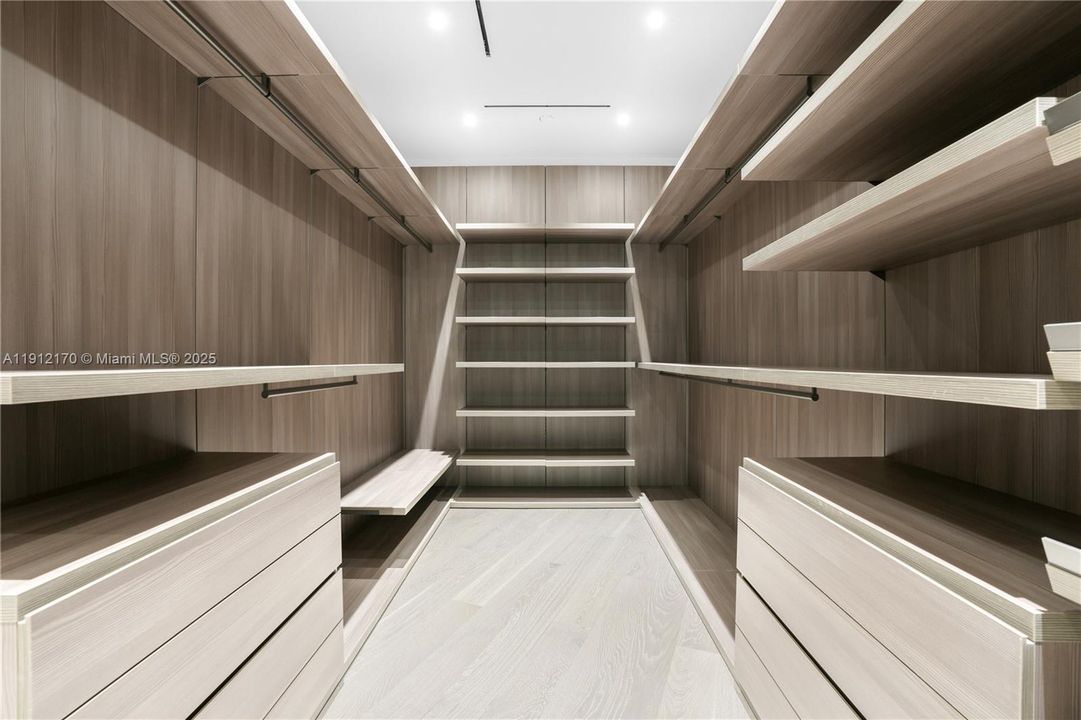 For Sale: $12,500,000 (8 beds, 9 baths, 7840 Square Feet)