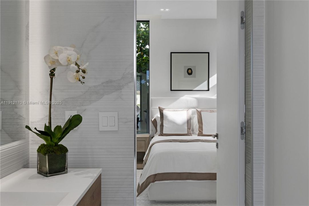 For Sale: $12,500,000 (8 beds, 9 baths, 7840 Square Feet)