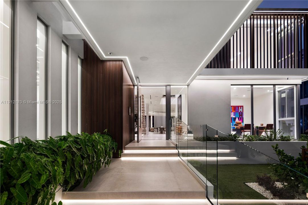 For Sale: $12,500,000 (8 beds, 9 baths, 7840 Square Feet)