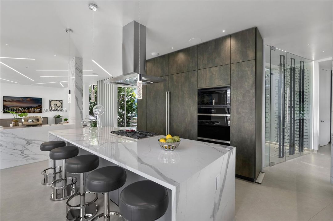 For Sale: $12,500,000 (8 beds, 9 baths, 7840 Square Feet)