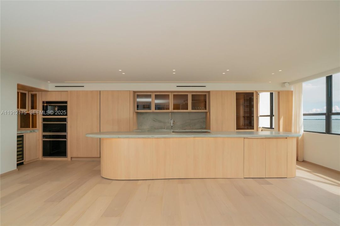 For Sale: $3,500,000 (4 beds, 4 baths, 2398 Square Feet)