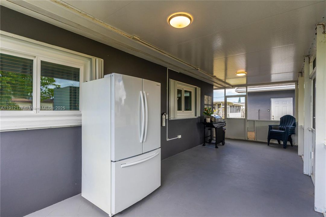 出租: $4,435 (4 贝兹, 2 浴室, 2150 平方英尺)