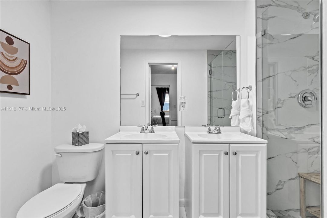 出租: $4,435 (4 贝兹, 2 浴室, 2150 平方英尺)