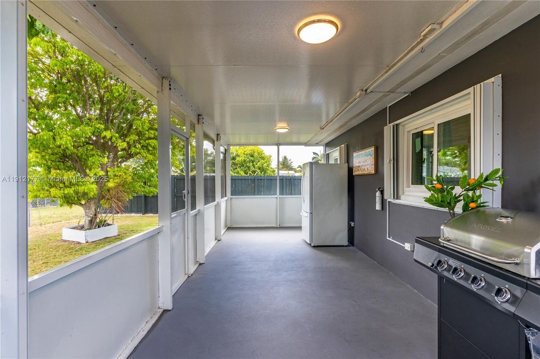 出租: $4,435 (4 贝兹, 2 浴室, 2150 平方英尺)