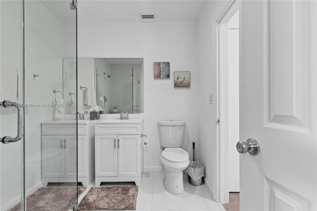 出租: $4,435 (4 贝兹, 2 浴室, 2150 平方英尺)