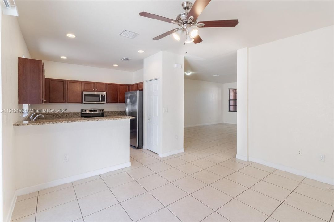 For Rent: $3,300 (3 beds, 2 baths, 1592 Square Feet)