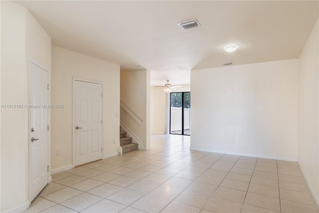 For Rent: $3,300 (3 beds, 2 baths, 1592 Square Feet)