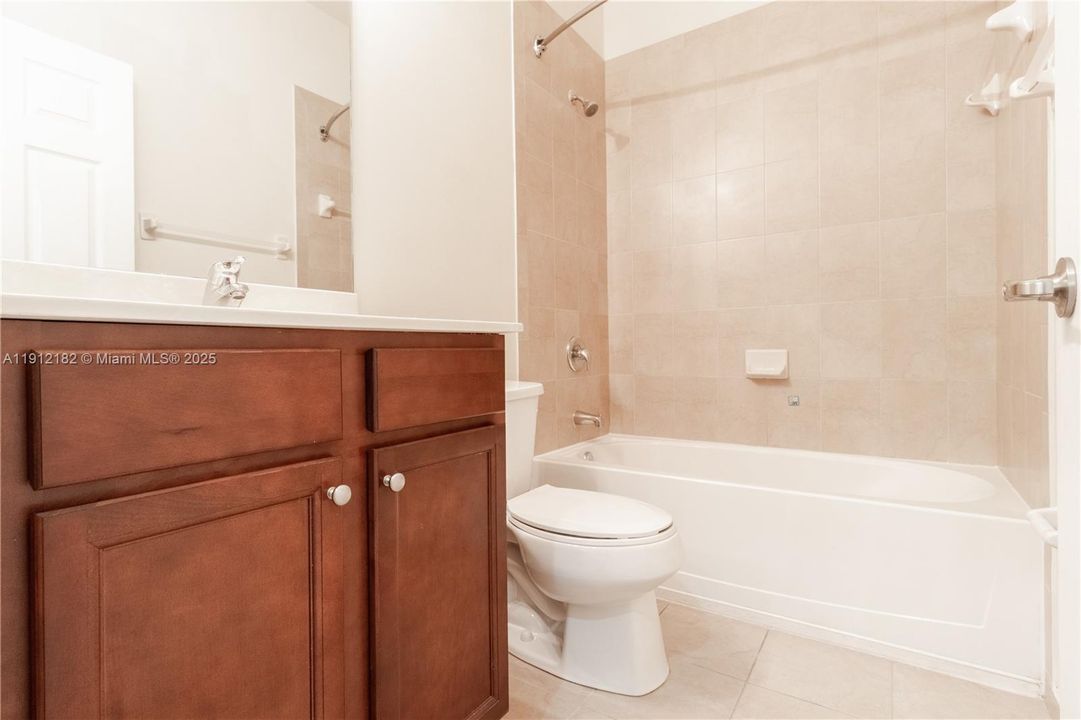 For Rent: $3,300 (3 beds, 2 baths, 1592 Square Feet)