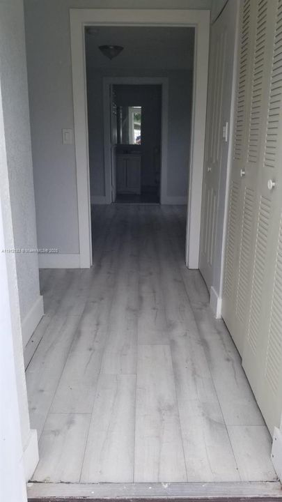 For Rent: $2,600 (3 beds, 2 baths, 937 Square Feet)