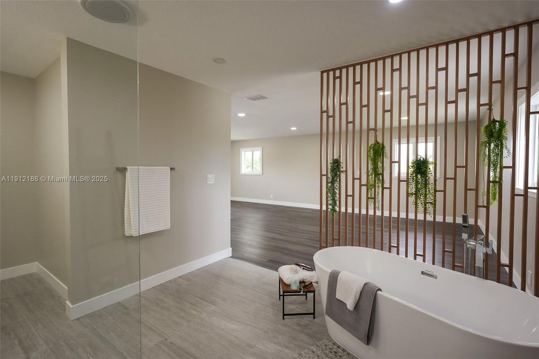 出租: $6,000 (4 贝兹, 3 浴室, 2589 平方英尺)