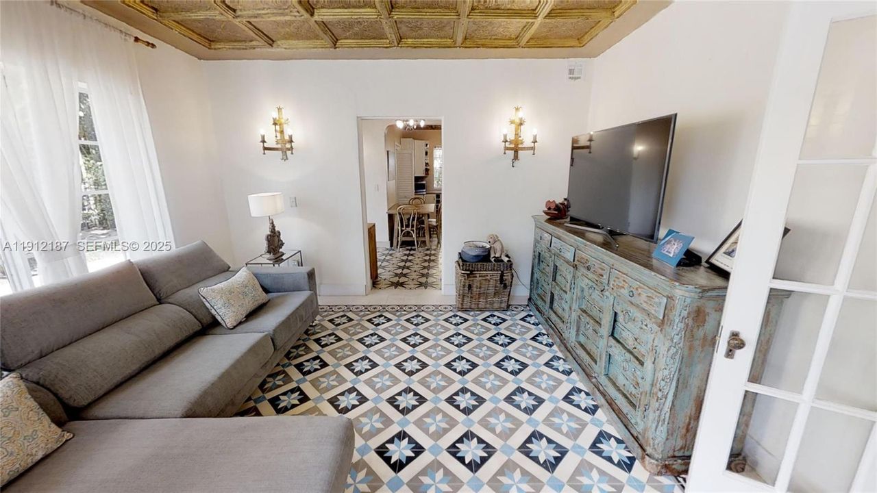 En Renta: $10,500 (6 camas, 5 baños, 3724 Pies cuadrados)