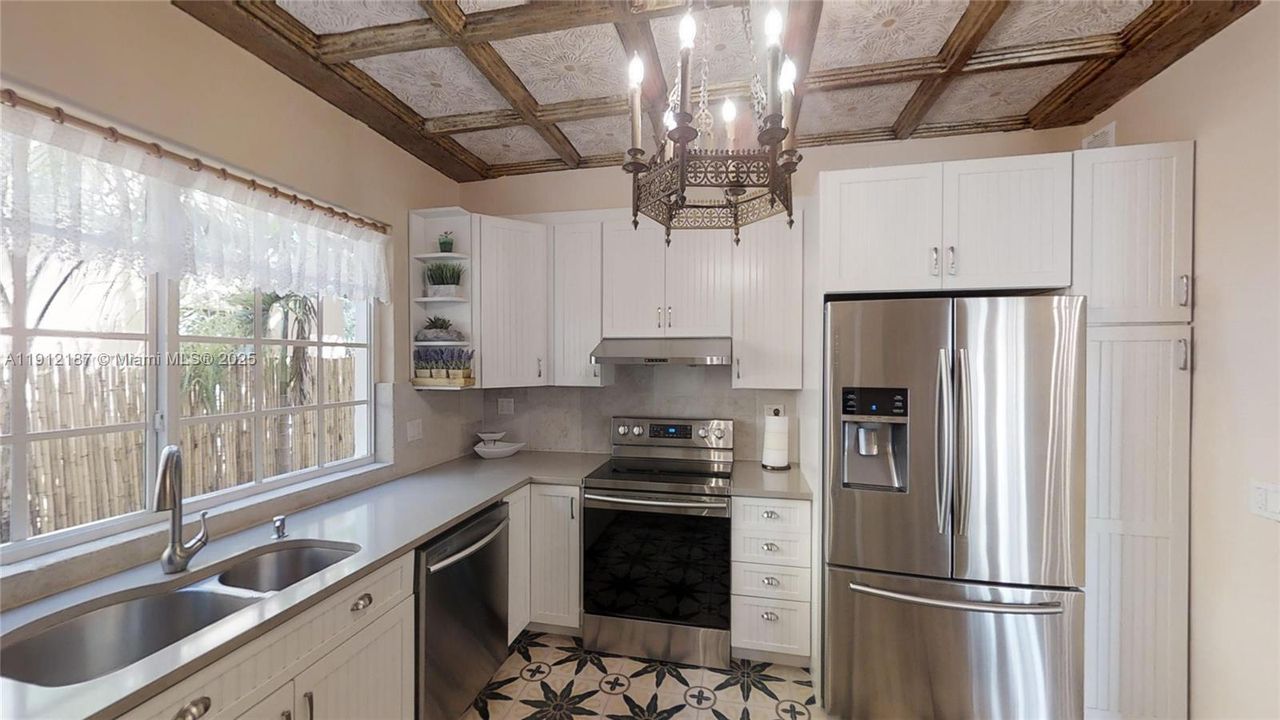 En Renta: $10,500 (6 camas, 5 baños, 3724 Pies cuadrados)