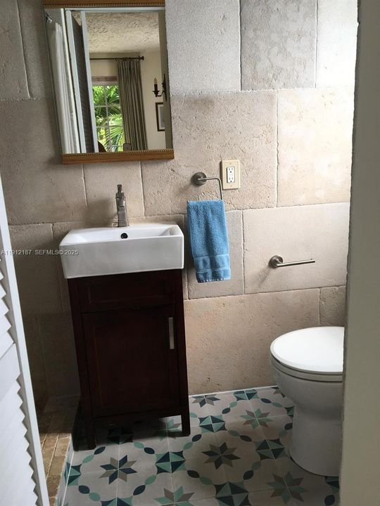 bathroom for bedroom 3