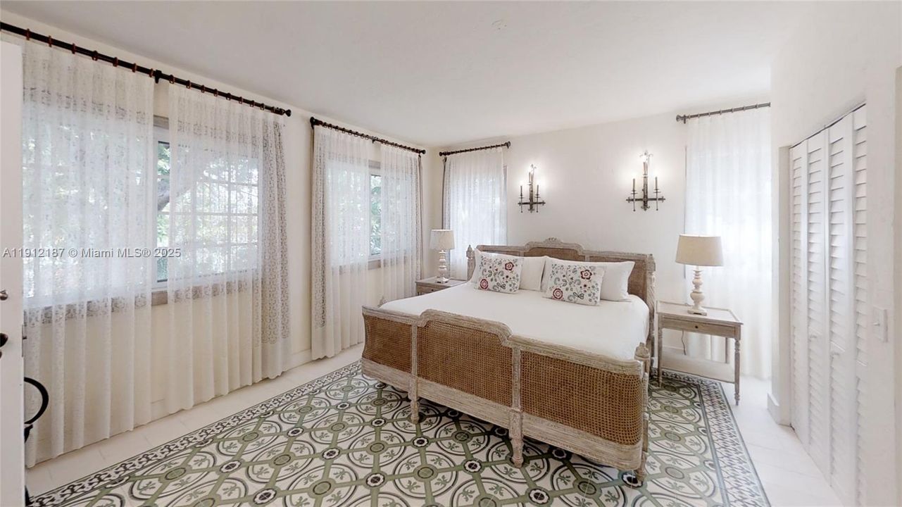 En Renta: $10,500 (6 camas, 5 baños, 3724 Pies cuadrados)