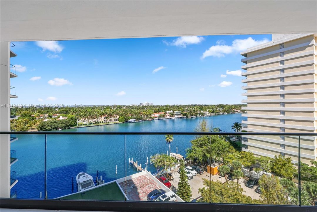 For Sale: $5,900,000 (5 beds, 6 baths, 5736 Square Feet)