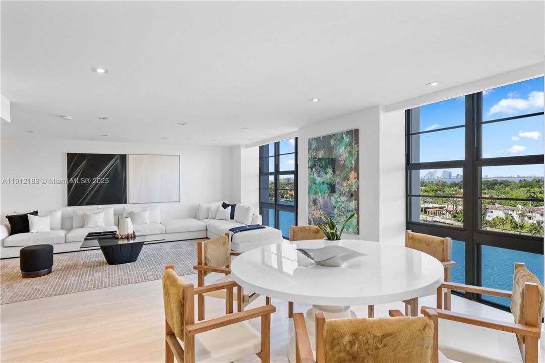 For Sale: $5,900,000 (5 beds, 6 baths, 5736 Square Feet)