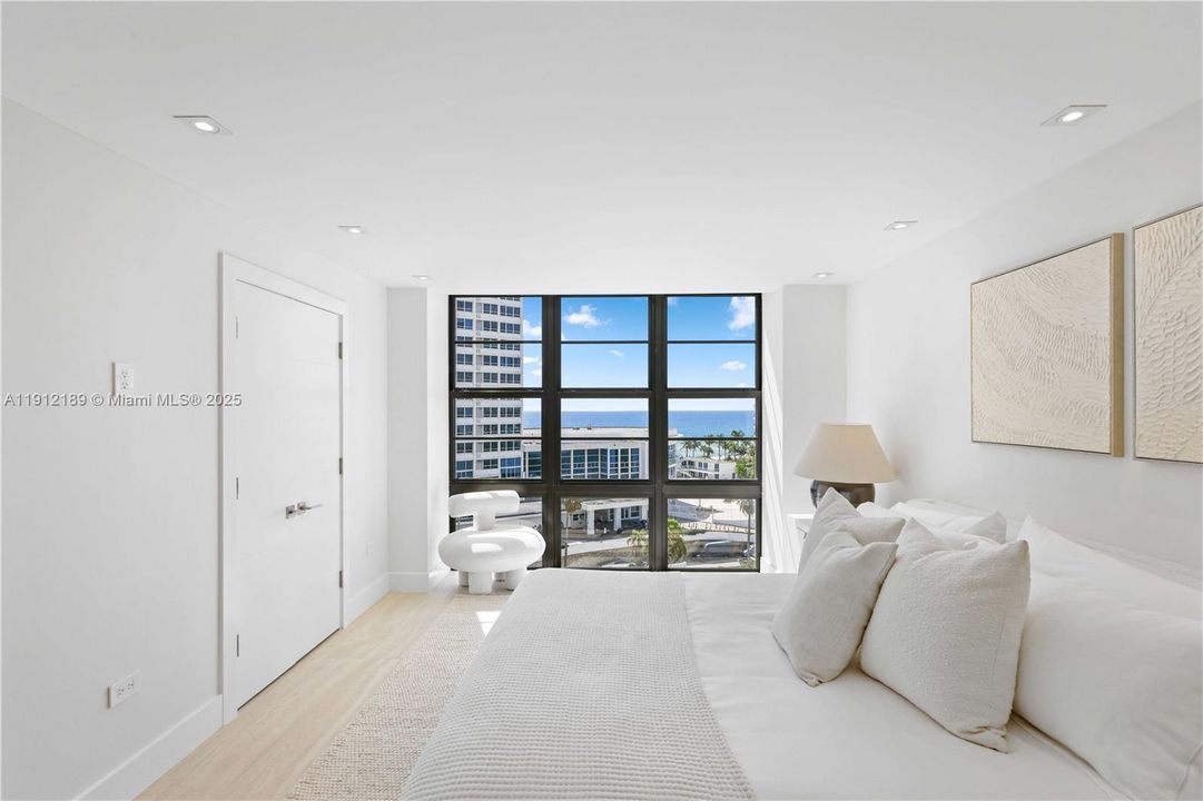 For Sale: $5,900,000 (5 beds, 6 baths, 5736 Square Feet)