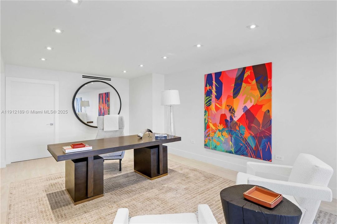 For Sale: $5,900,000 (5 beds, 6 baths, 5736 Square Feet)