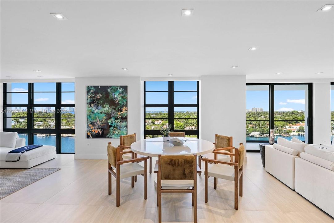 For Sale: $5,900,000 (5 beds, 6 baths, 5736 Square Feet)