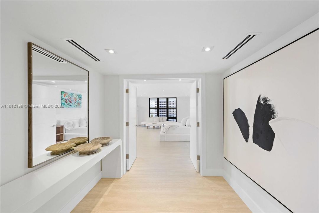 For Sale: $5,900,000 (5 beds, 6 baths, 5736 Square Feet)