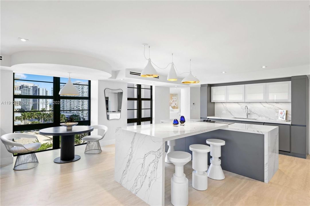 For Sale: $5,900,000 (5 beds, 6 baths, 5736 Square Feet)