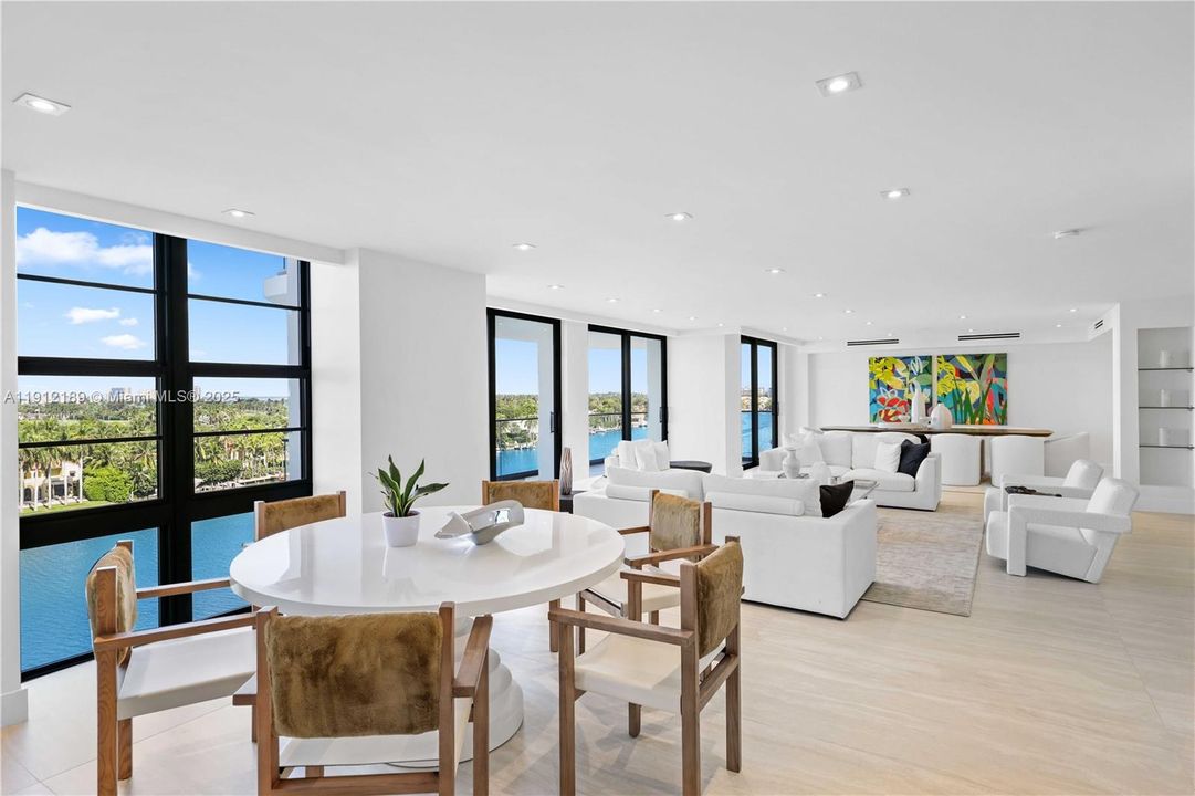 For Sale: $5,900,000 (5 beds, 6 baths, 5736 Square Feet)