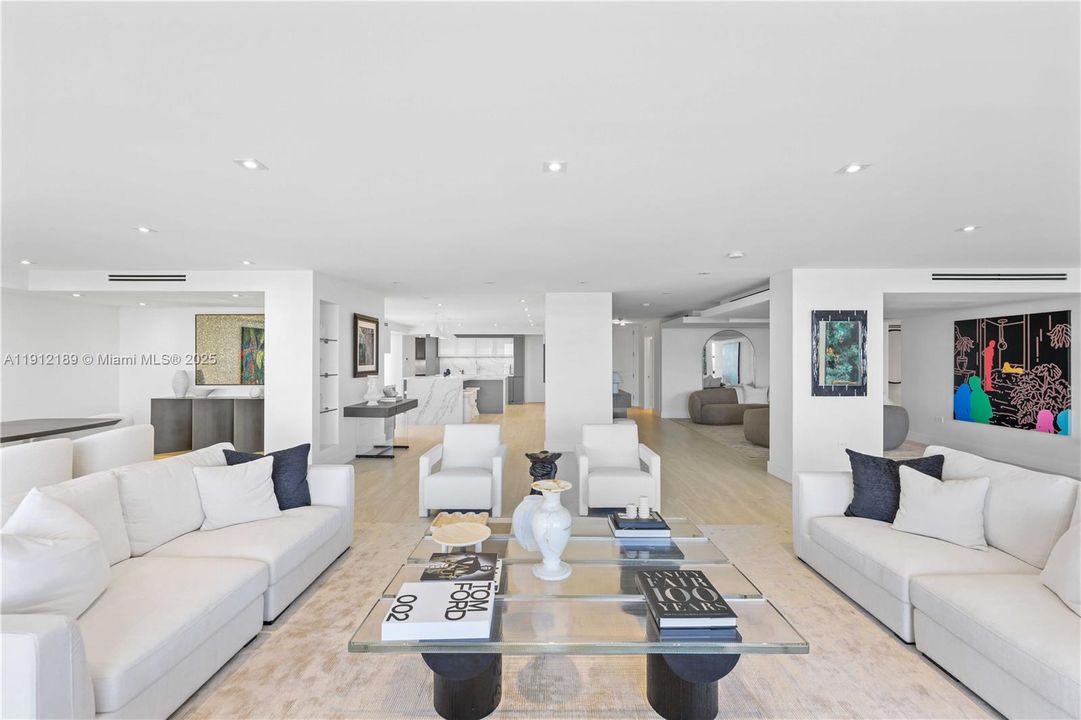 For Sale: $5,900,000 (5 beds, 6 baths, 5736 Square Feet)