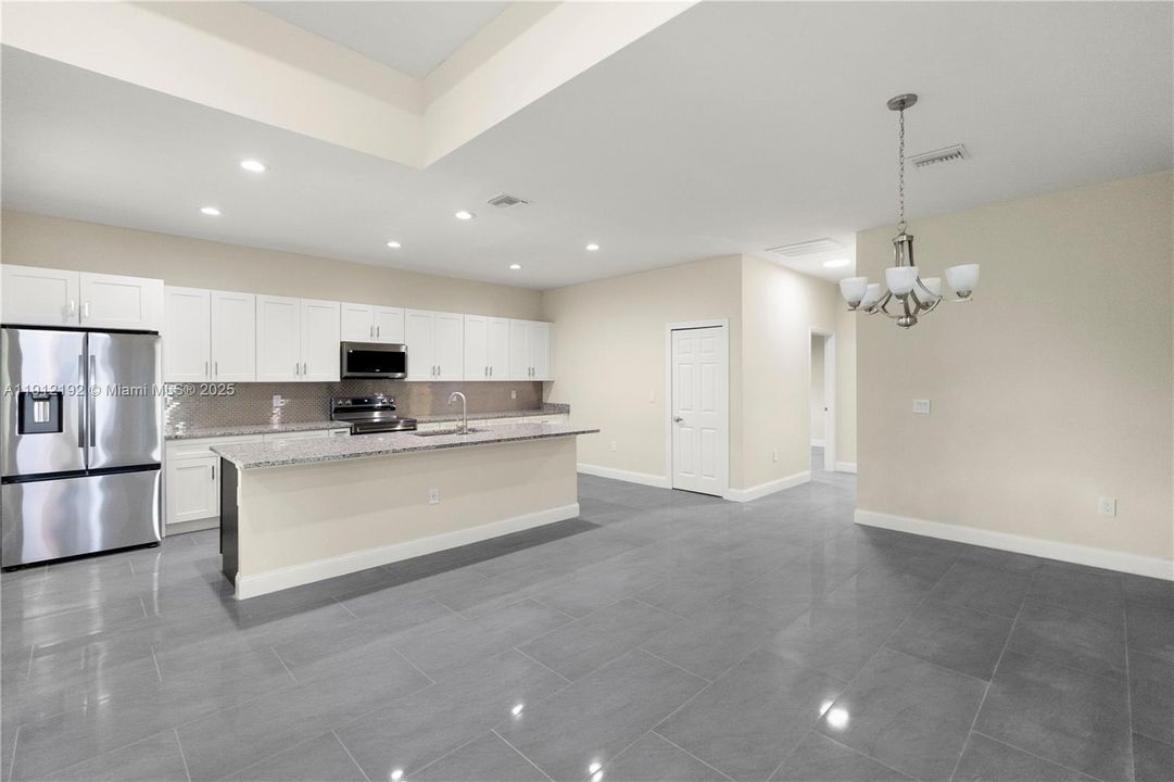 待售: $409,000 (3 贝兹, 3 浴室, 1792 平方英尺)