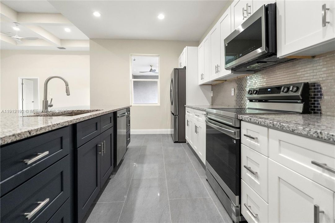 待售: $409,000 (3 贝兹, 3 浴室, 1792 平方英尺)