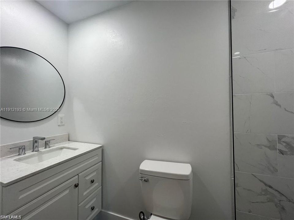 待售: $229,000 (2 贝兹, 2 浴室, 895 平方英尺)