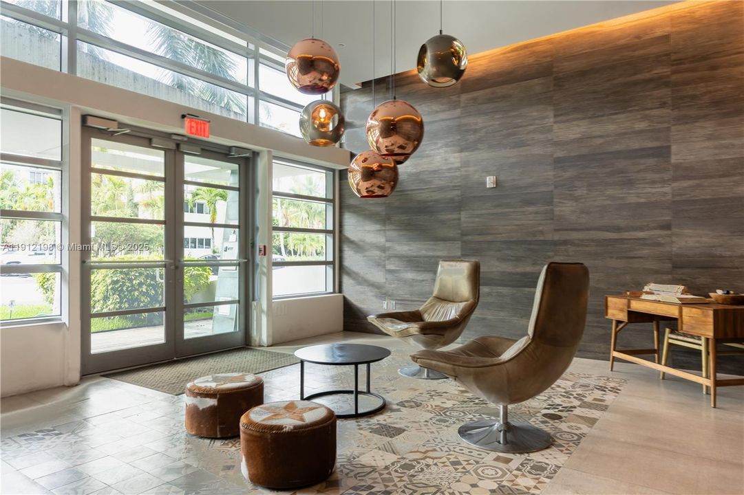 На продажу: $690,000 (2 спален, 2 ванн, 1195 Квадратных фут)