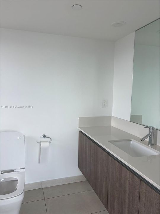 На продажу: $690,000 (2 спален, 2 ванн, 1195 Квадратных фут)