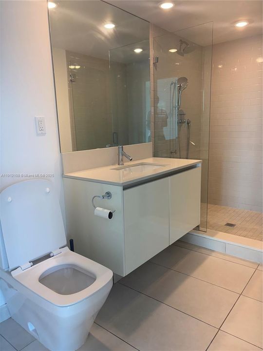 На продажу: $690,000 (2 спален, 2 ванн, 1195 Квадратных фут)