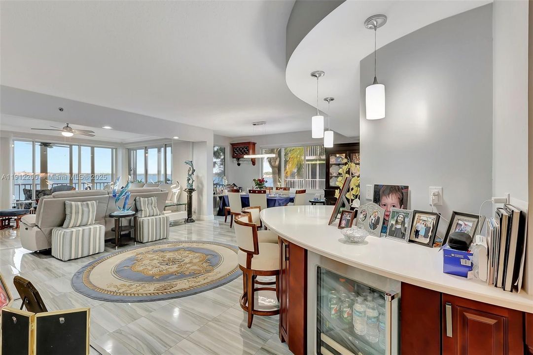 For Sale: $949,000 (3 beds, 2 baths, 2400 Square Feet)