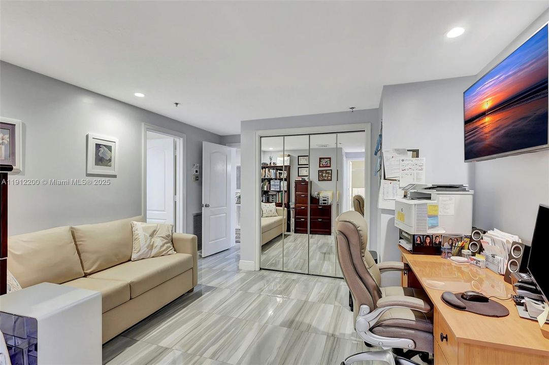 For Sale: $949,000 (3 beds, 2 baths, 2400 Square Feet)