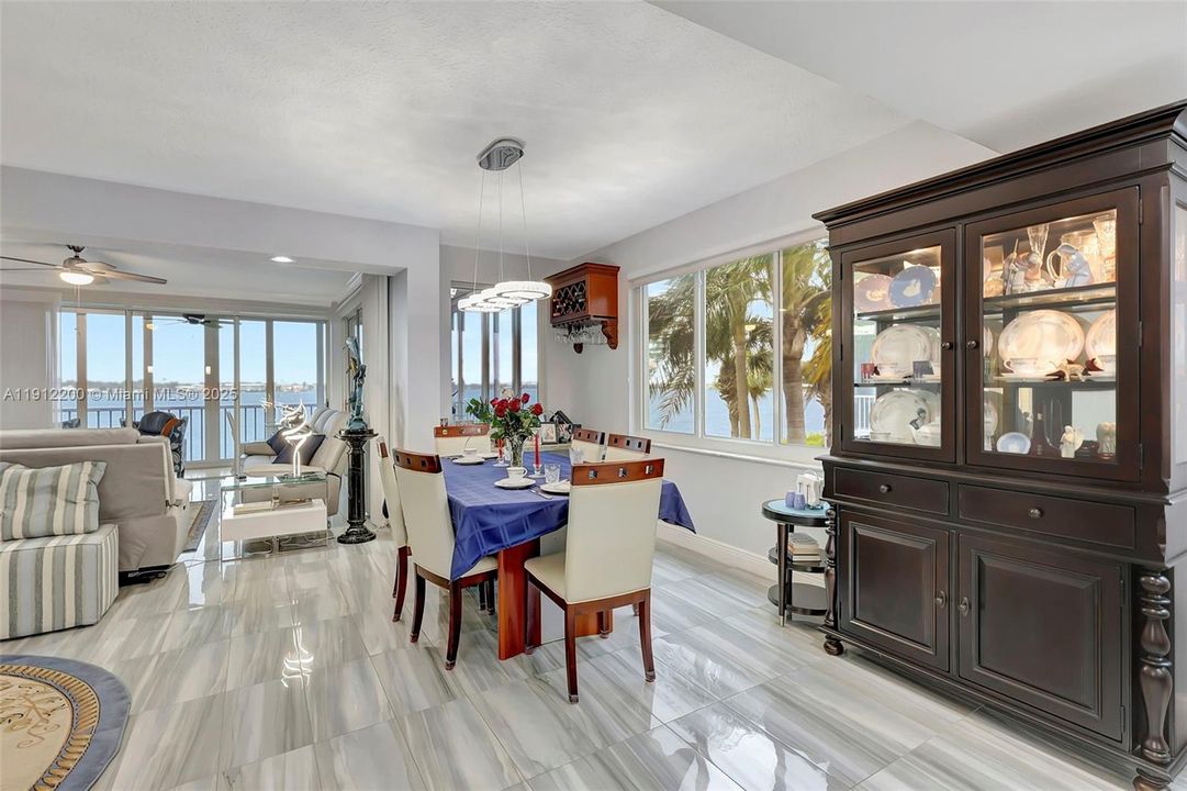 For Sale: $949,000 (3 beds, 2 baths, 2400 Square Feet)