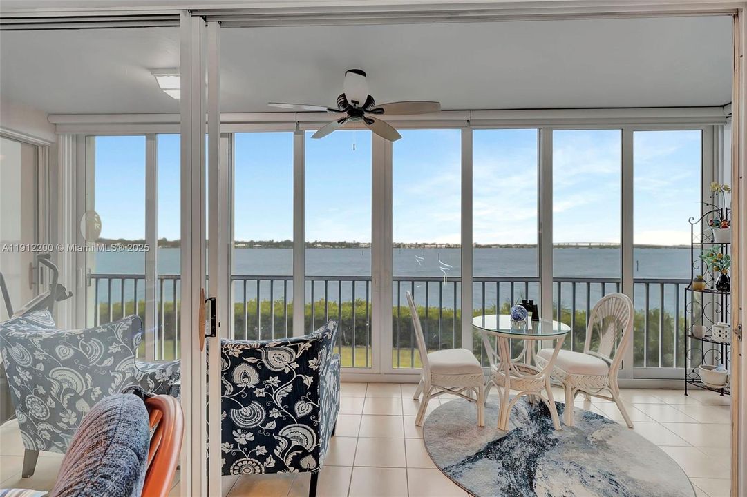 For Sale: $949,000 (3 beds, 2 baths, 2400 Square Feet)