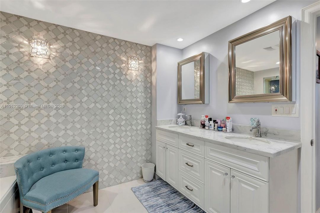 For Sale: $949,000 (3 beds, 2 baths, 2400 Square Feet)