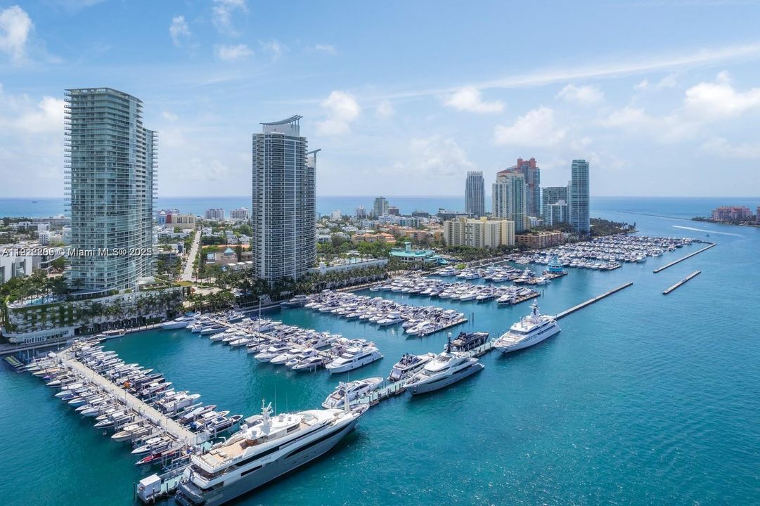 На продажу: $3,988,888 (2 спален, 3 ванн, 2158 Квадратных фут)