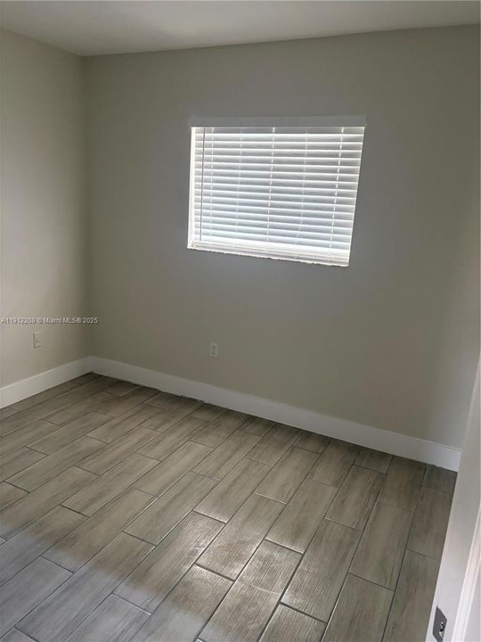 Activo con contrato: $2,450 (2 camas, 2 baños, 812 Pies cuadrados)