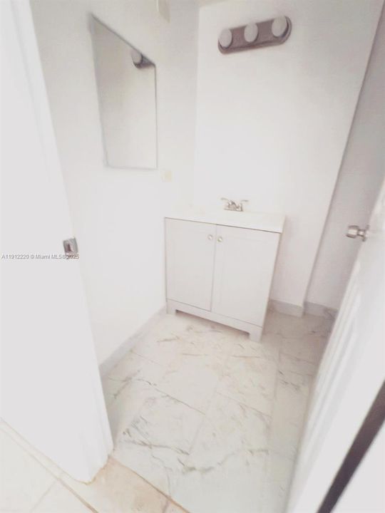 На продажу: $149,000 (1 спален, 1 ванн, 898 Квадратных фут)