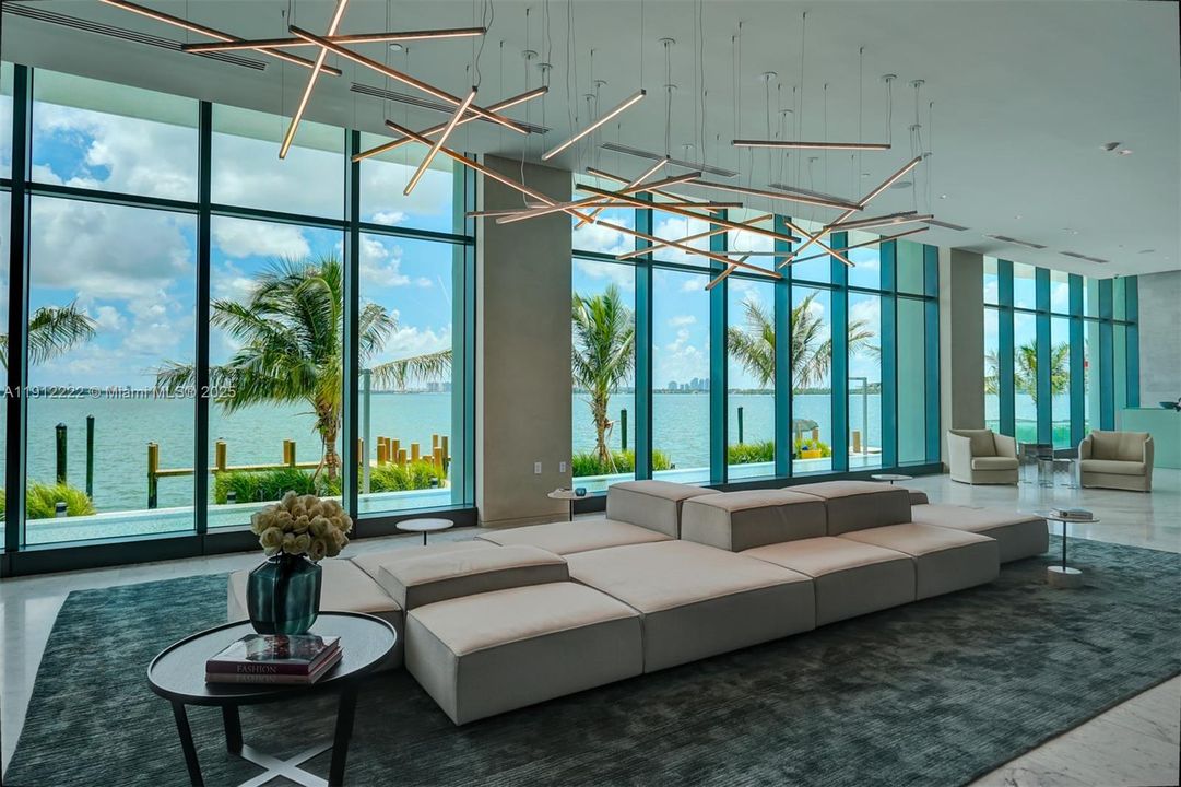 Active With Contract: $7,950 (3 beds, 3 baths, 1526 Square Feet)